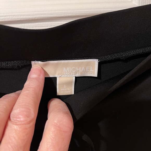 Michael Kors black drawstring midi skirt size large. - Picture 2 of 2